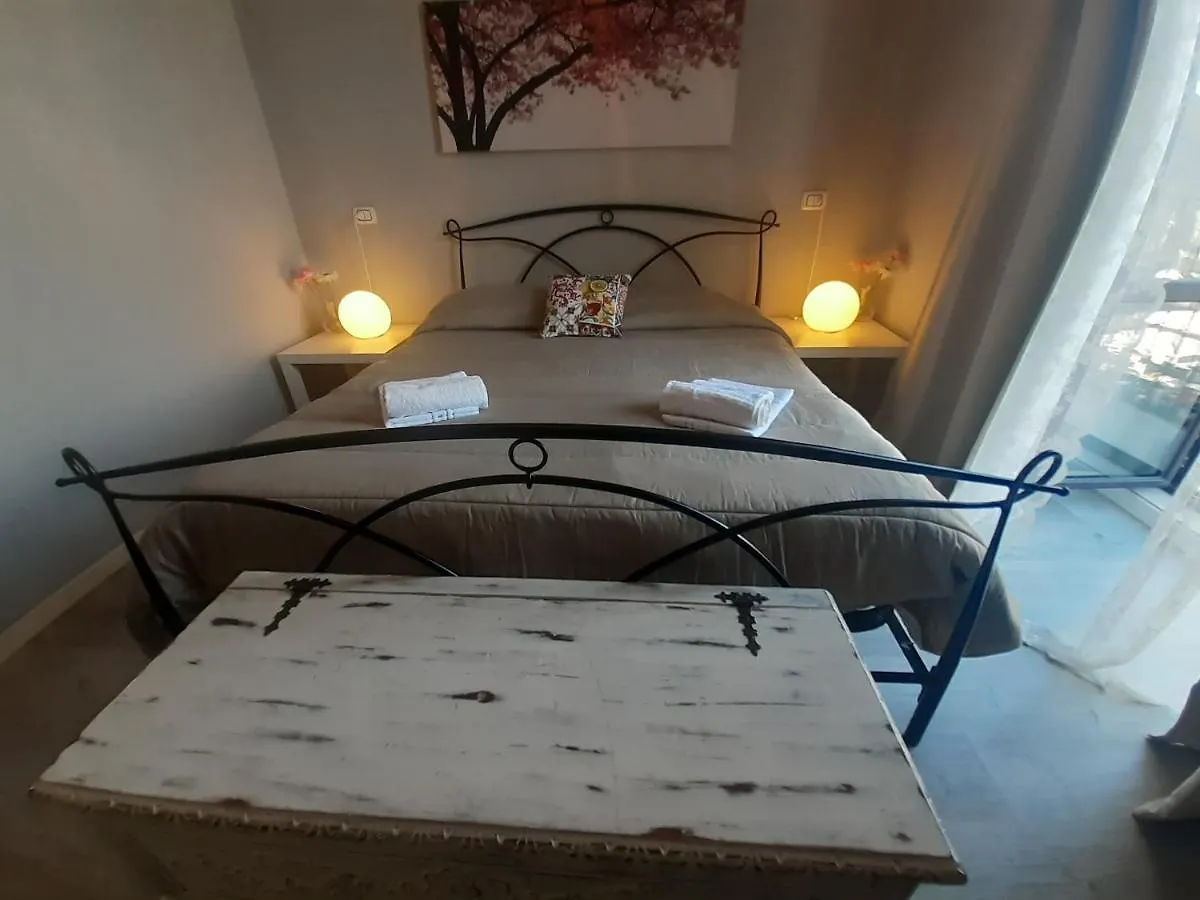 Borgo San Giovanni Rooms CTA 0*,  Itálie